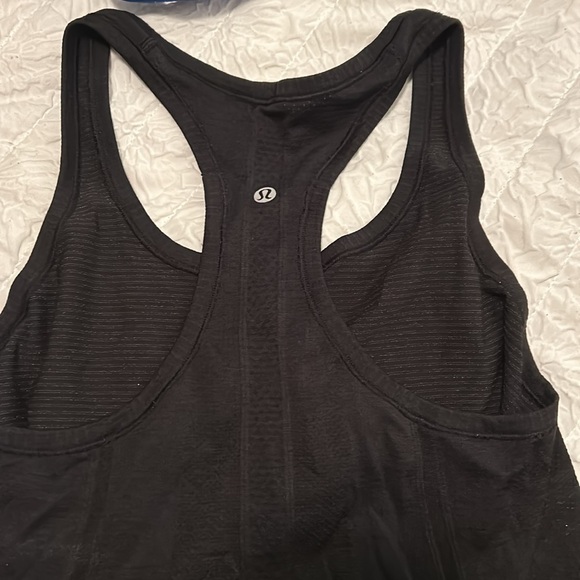 size 8 Lululemon swiftly tech tank top - Picture 2 of 3